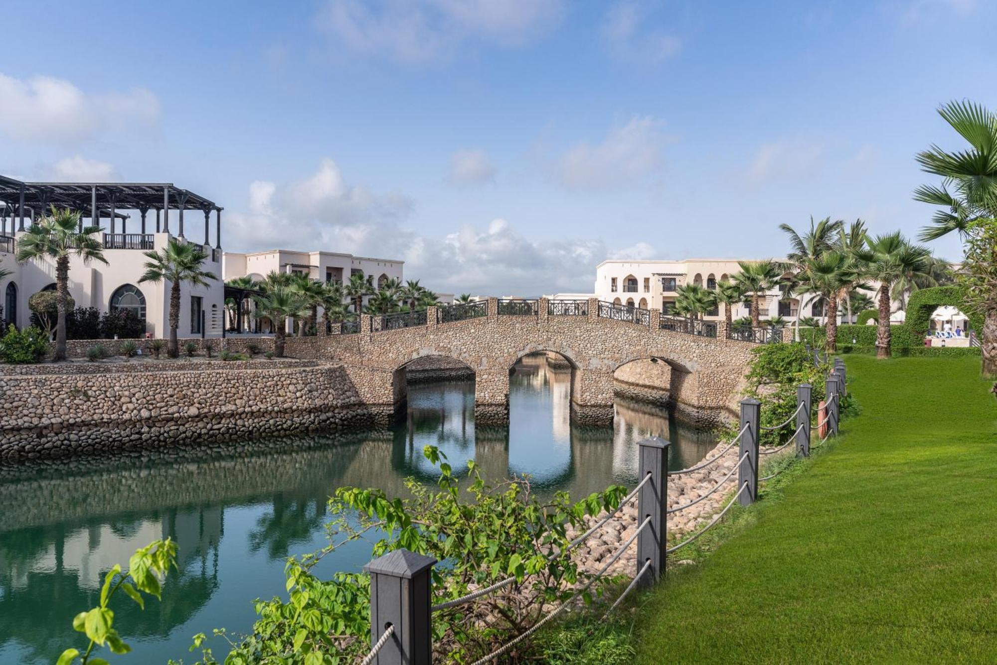 Salalah Rotana Resort Exterior foto Al Kharaitiyat