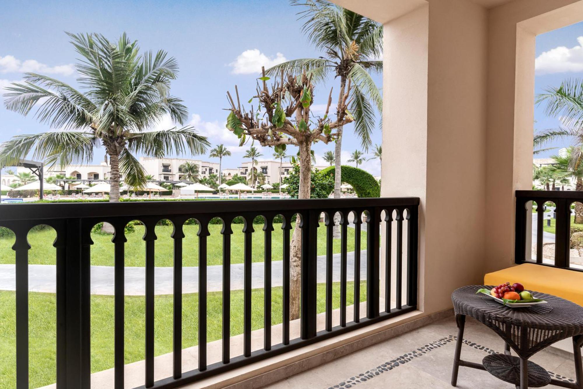 Salalah Rotana Resort Exterior foto