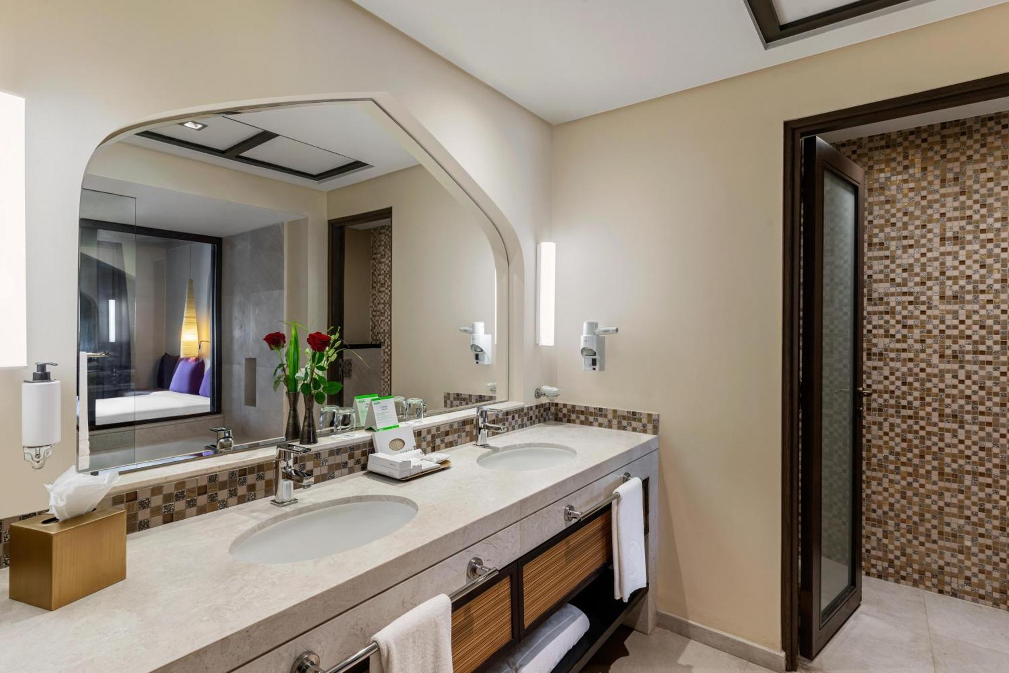 Salalah Rotana Resort Exterior foto Bathroom