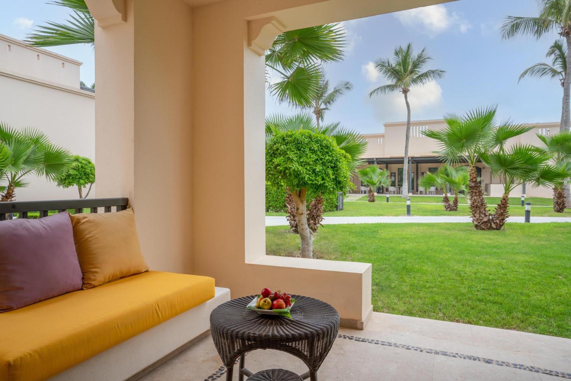 Salalah Rotana Resort Exterior foto A view of the resort