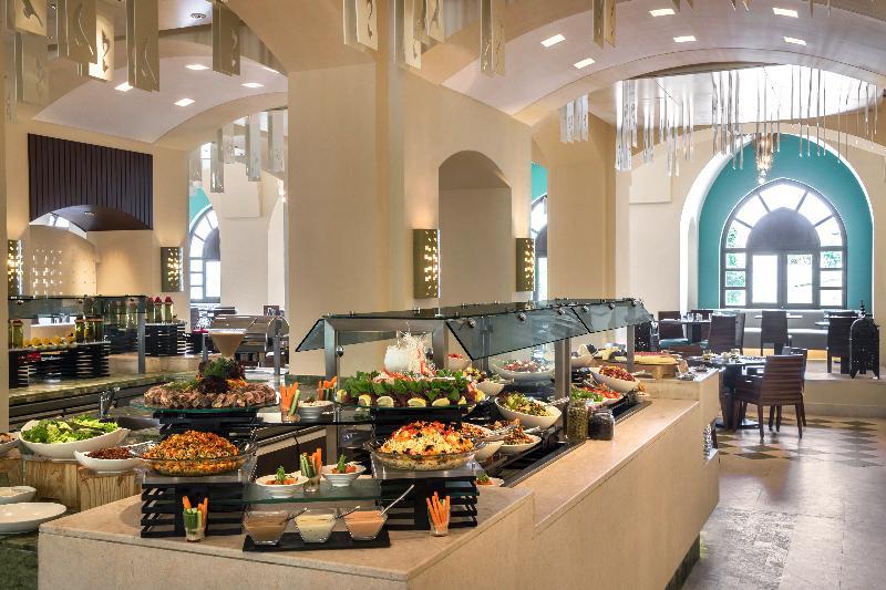 Salalah Rotana Resort Exterior foto The buffet at the Grand Hyatt Hotel, Amman, Jordan